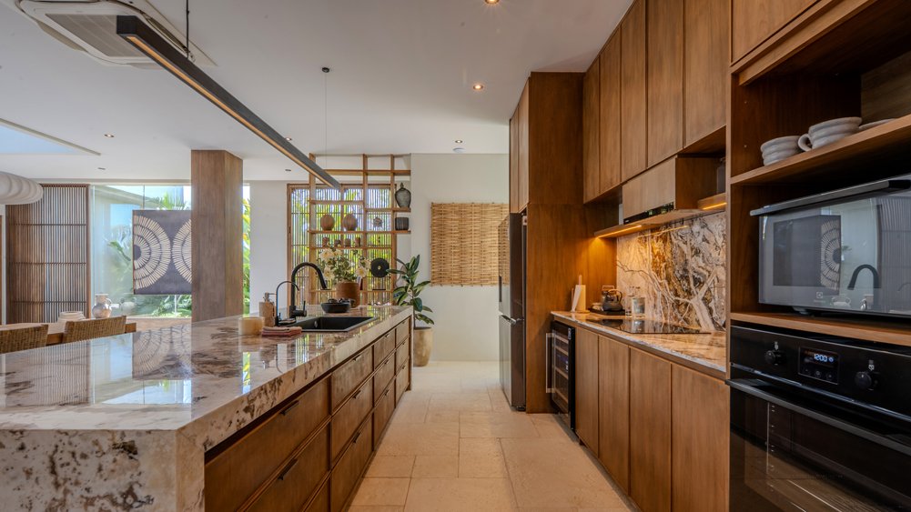 Elite Havens - Five Palms Villa 1 - Private 5-Bedroom Modern Luxury Villa in Bali Indonesia - Fully equipped kitchen